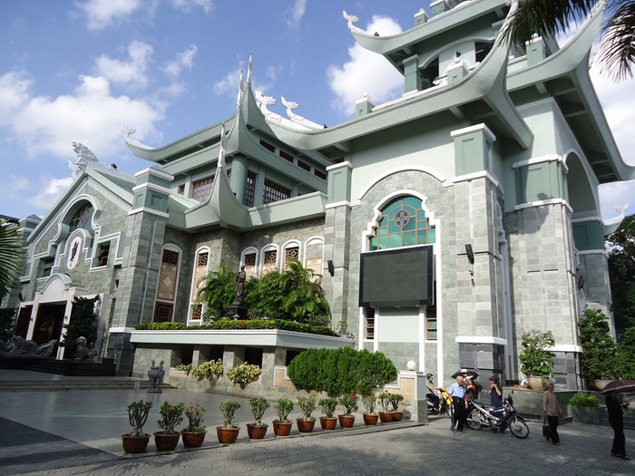 Nhà Thờ Đa Minh Ba Chuông